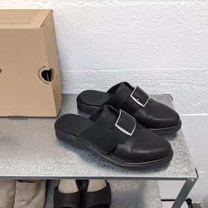 dr martens nyro